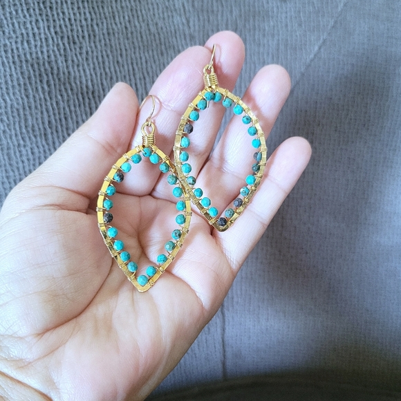 Blue💙-Green💚 Turquoise Teardrop💦 Earrings - Picture 12 of 13